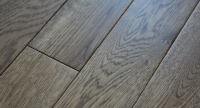 Oak flooring - smooth,dark color