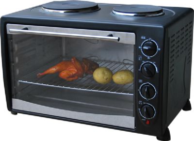 Toaster oven with two hot plates